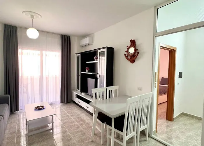 Monochrome By Adriatic Living דירה