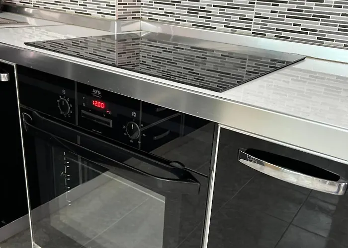 דירה Monochrome By Adriatic Living *
