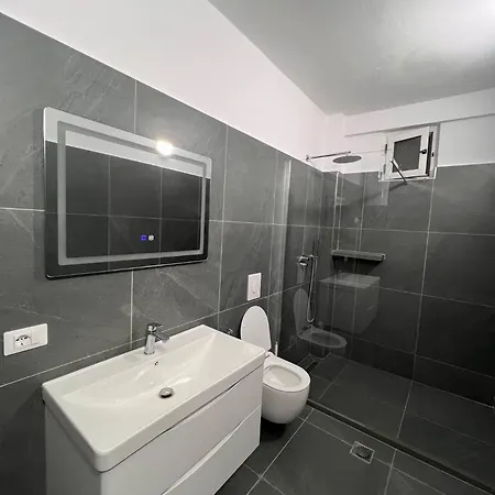 Apartment Monochrome By Adriatic Living Durrës